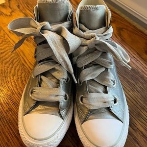 Converse high top women’s 7